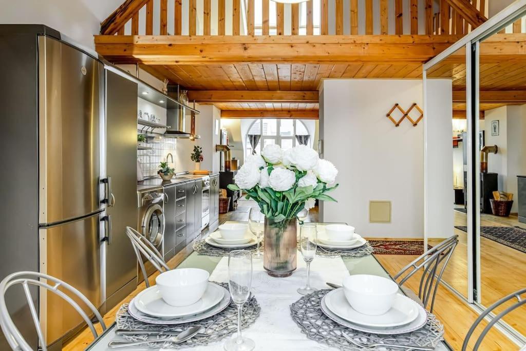 Apartment Utulny A Prostorny Podkrovni S Krbovymi Kamny Ceske Budejovice